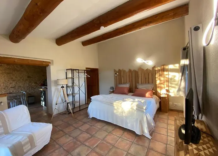 Photo de Appartement Charme au Domaine De La Bleone à Mirabeau 