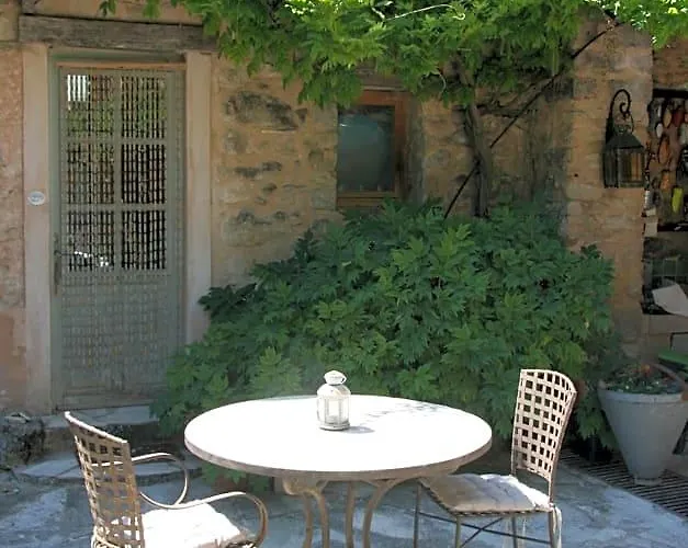 Le Jas Des Nevieres Bed and Breakfast Pierrerue  foto