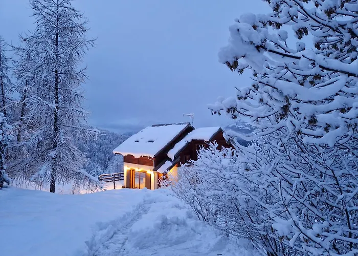 foto di Chalet Tout En Bois Au Sauze Enchastrayes
